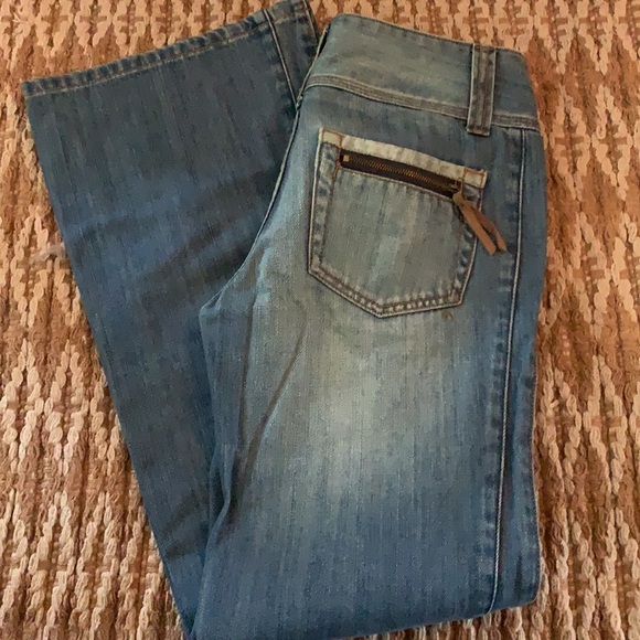 Groovy jeans baby ✌🏻 perfect for every aesthetic! - Picture 2 of 4